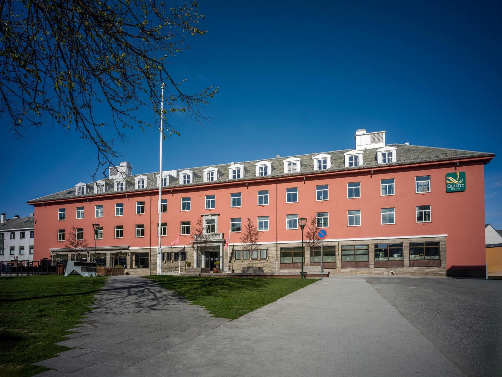 Quality Hotel Grand Kristiansund Buitenkant foto